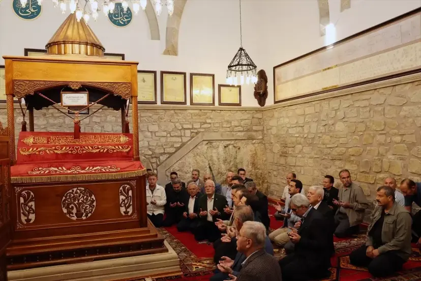 Mustafa Elitaş&apos;tan Darende&apos;de Manevi Ziyaret