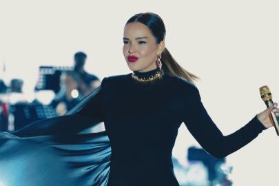 Bengü tekne turunda hortuma yakalandı! O anlar sosyal medyada paylaşıldı