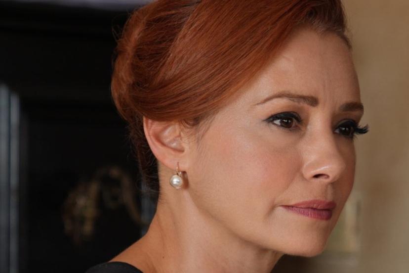 Özgü Namal trafik kazası geçirdi