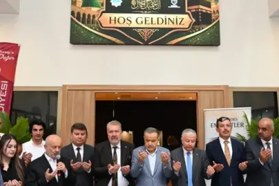 Aksaray'da manevi buluşma: Kutsal Emanetler Sergisi yoğun katılımla açıldı